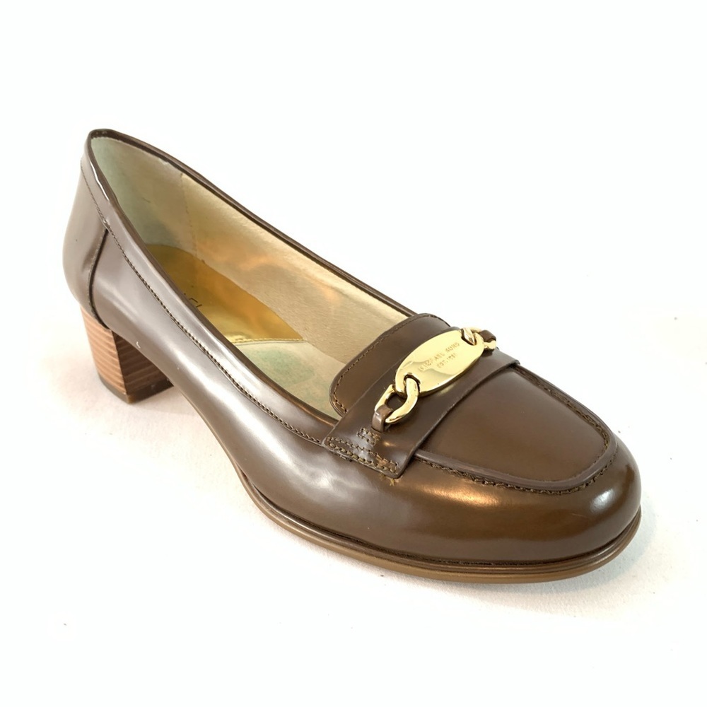 Michael Kors patent leather round toe loafers 7 M - Picture 2 of 15